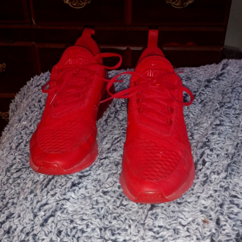 Red Nike AirMax 270 Mens